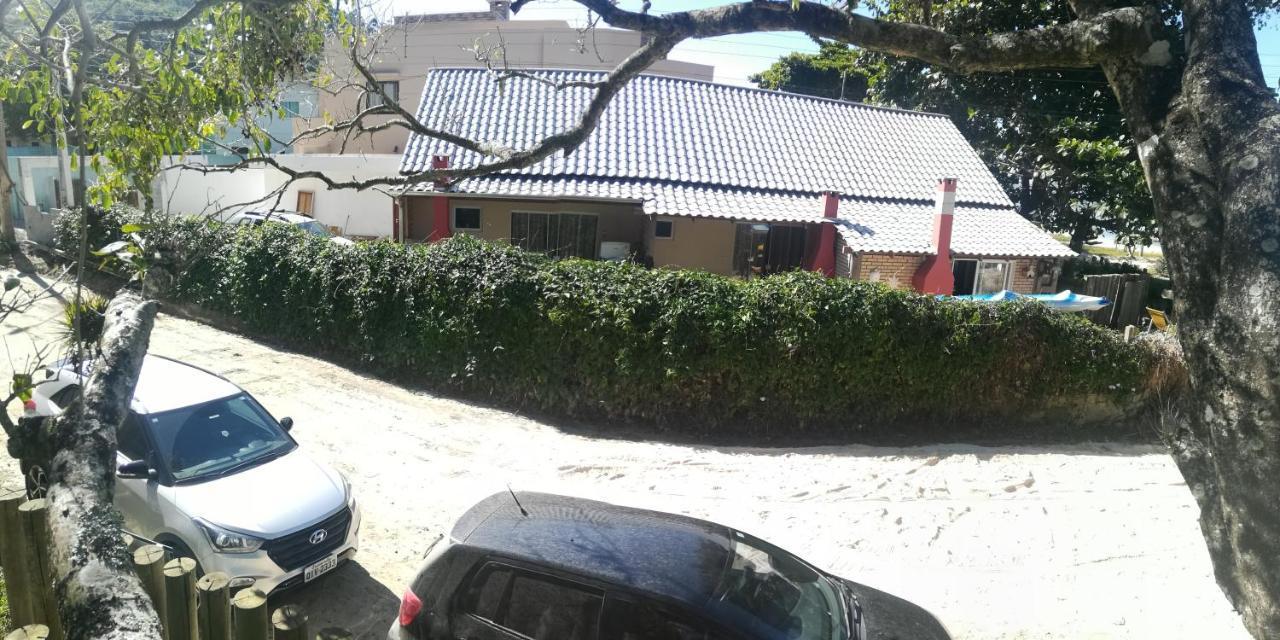 Residencial Bombinhas Pe Na Areia Villa Bagian luar foto